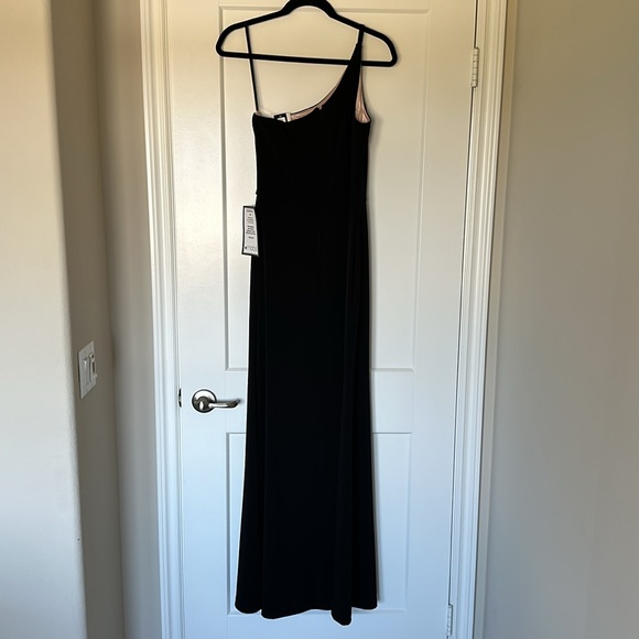 XSCAPE Women’s One Shoulder Long Sheath Dress | Black/Nude | Size 6 - Picture 4 of 6